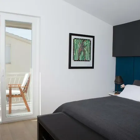 Pegasus & Apartment *