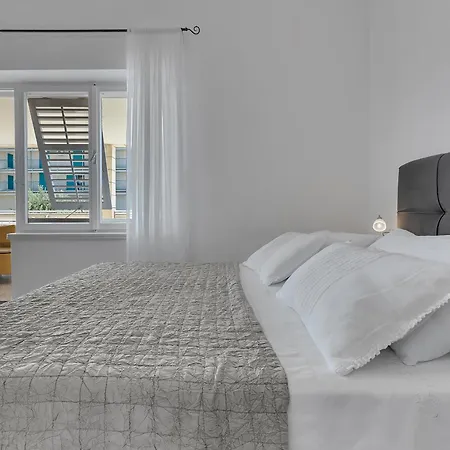 Pegasus & شقة ماكارسكا