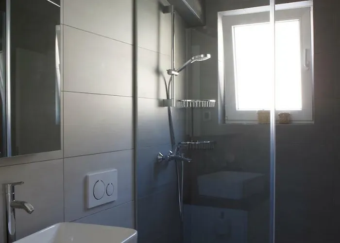 Pegasus & شقة ماكارسكا