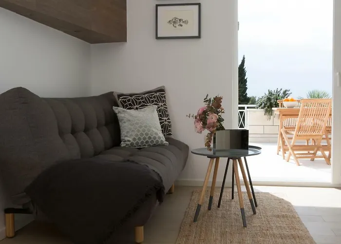 Pegasus & ماكارسكا