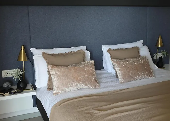 Pegasus & ماكارسكا