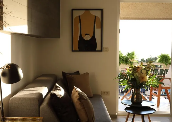 Pegasus & شقة ماكارسكا