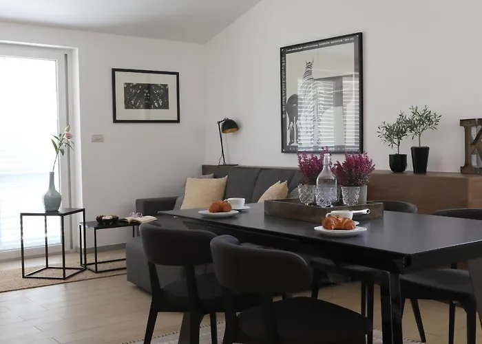 Pegasus & * ماكارسكا